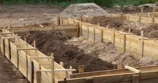 Ленточный фундамент с цоколем в Керчи - от 15956 руб.
